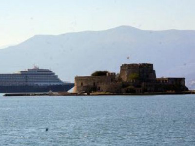 Αναβαθμίζεται το λιμάνι του Ναυπλίου