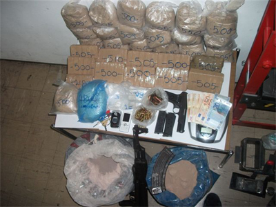 Όπλα και ναρκωτικά βρέθηκαν σε οικία στου Γκύζη