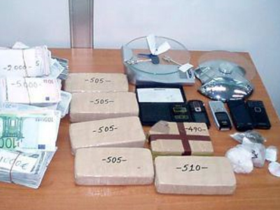 Σύλληψη αλλοδαπών για ναρκωτικά και όχι μόνο…