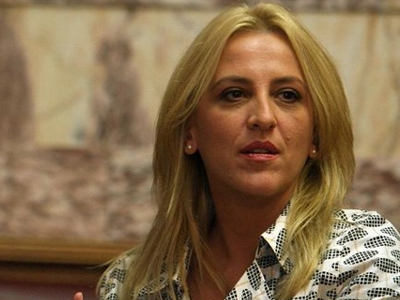 Ρένα Δούρου: «Η Τουρκία πλανάται πλάνη οικτρά»