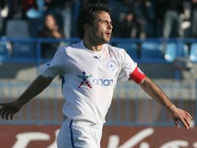 Εθνικός: Ενίσχυση με Κορακάκη