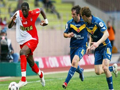 Δοκιμάζει Νιμανί ο Μπόλονι