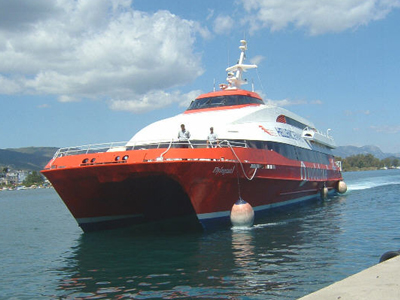 Λαχτάρισαν 34 επιβάτες στο “καταμαράν”