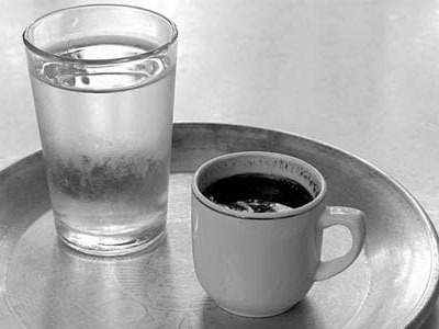 Οι κηδείες του… υπαλλήλου της Βουλής