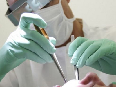 Oδοντίατρος λειτουργούσε ιατρείο χωρίς άδεια