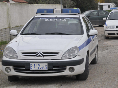 Την παρέσυρε και την εγκατέλειψε