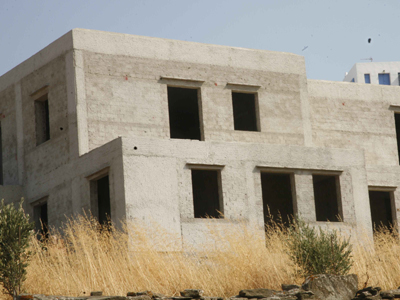 Οι κλέφτες πάνε… οικοδομή