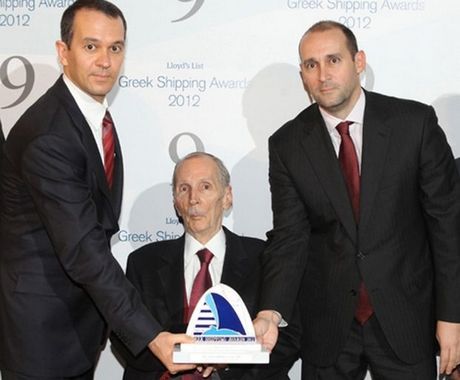 Η ανθρωπιά της οικογένειας Αγγελόπουλου