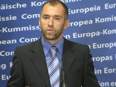H Ευρωπαϊκή Επιτροπή εξετάζει την επιστολή Σαμαρά