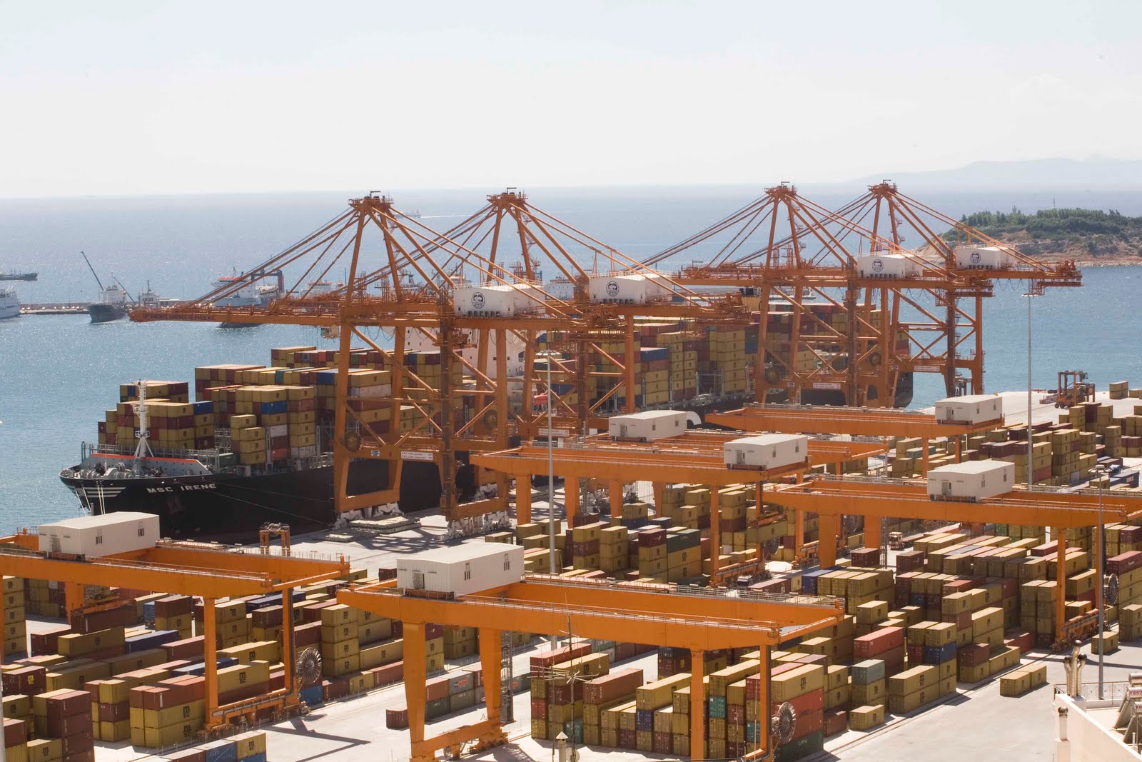 Στο σφυρί τα φιλέτα του Δημοσίου