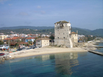 Σοκ στο Άγιο Όρος. Επέπλεε ακέφαλο πτώμα στη θάλασσα!