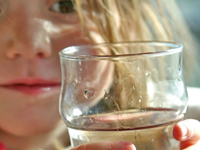 Κρατήστε τα παιδιά σας ενυδατωμένα