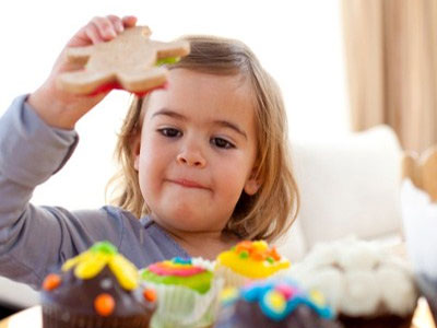 Όταν οι γονείς καλύπτουν την απουσία τους με φαγητό…