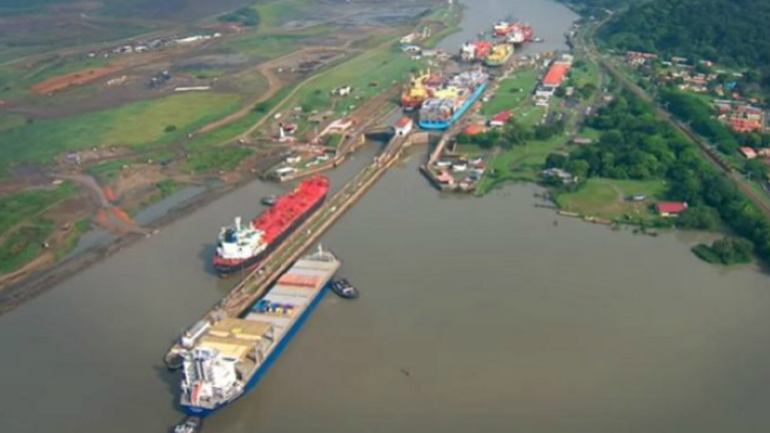 Νέο ρεκόρ διελεύσεων από τη Διώρυγα του Παναμά