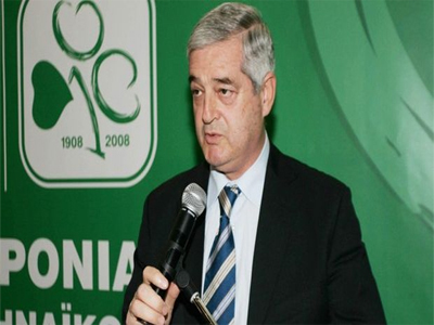 Οικονομόπουλος: «Ο Καρνέζης έχει θέση στην Εθνική»