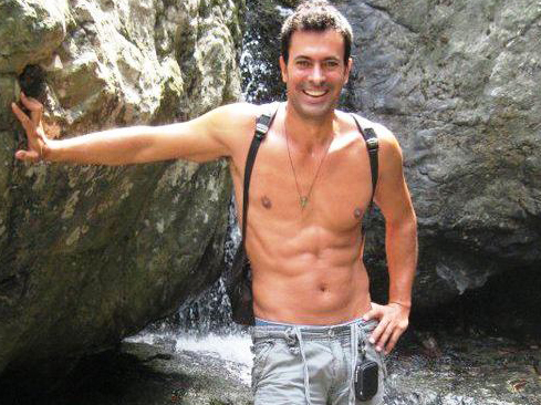 Μοναχός ο Νίκος Παπαδάκης;