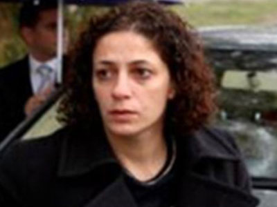 Η κόρη του Παπαδόπουλου βλέπει πολιτικά κίνητρα