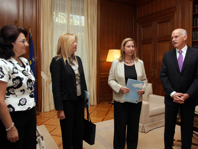 Συγχαρητήρια Παπανδρέου για τη μάχη κατά του καπνίσματος