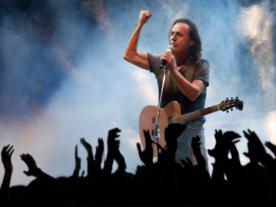 Ο Βασίλης Παπακωνσταντίνου στο Βεάκειο