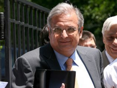 Λεφτά ψάξτε αλλού, κι άστε μας το τουτού!