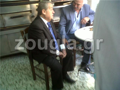 Είδα:Τον Στέλιο Παπαθεμελή να τρώει σπανακόπιτα