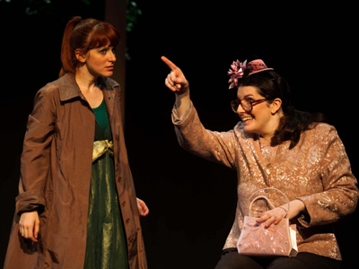 «Από πού πάνε για το κάστρο, παρακαλώ;»