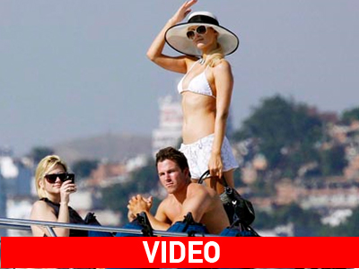 Με ένα άσπρο μπικίνι Με ένα άσπρο μπικίνι