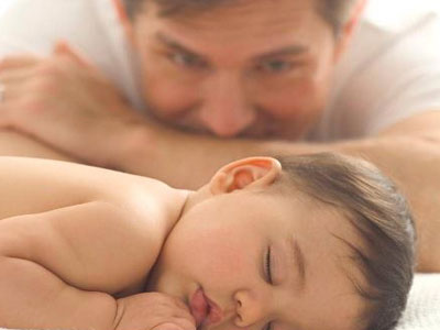 Το συναισθηματικό ταξίδι του άνδρα προς την πατρότητα