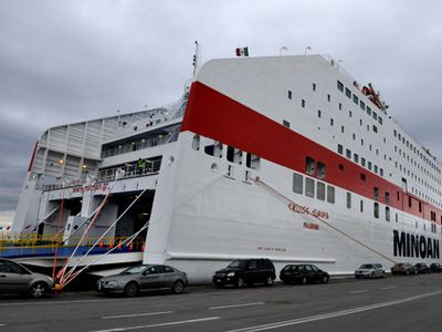 Απόγευμα συλλήψεων στο λιμάνι της Πάτρας