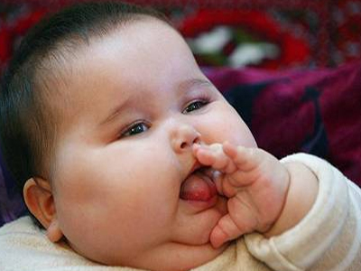 Παχουλοί από την κοιλιά της μαμάς μας;