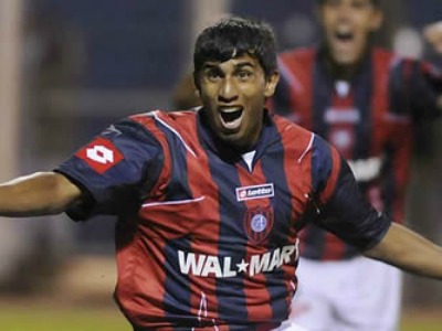 Ο Τσάβες πήρε τη φανέλα του Ντε Βινσέντι