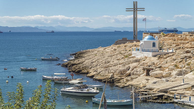 Γυμνιστές στην Πειραϊκή! (φωτο)