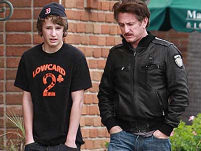 Για κατοχή ναρκωτικών συνέλαβαν τον υιό Penn