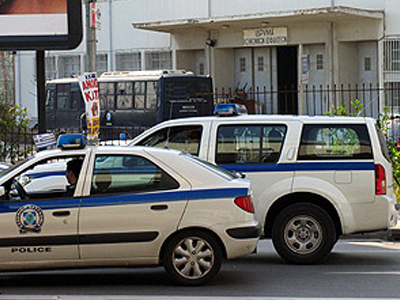 Επίδοξος «δράκος» σπέρνει τον τρόμο σε γειτονιές της Πάτρας