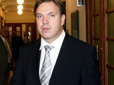 Και το ΠΑΣΟΚ στις… τρίχες του