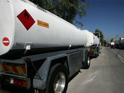 Ζητούν την απελευθέρωση των αδειών βυτιοφόρων