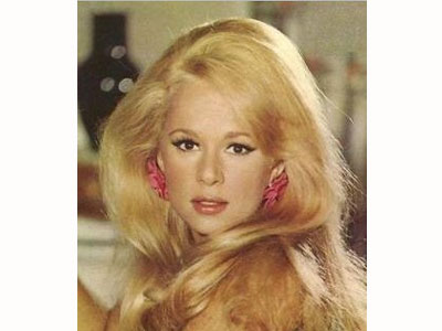 Το λεύκωμα «Αλίκη, μια ζωή σε φωτογραφίες» παρουσιάζεται στον Πειραιά