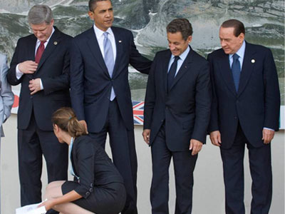 Πολύ ψηλός για να σκύψει…