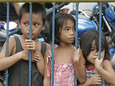 Περιμένοντας τον τυφώνα