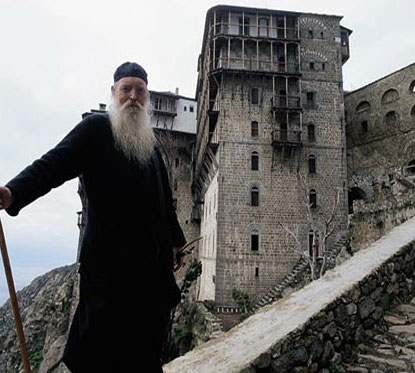 Τελεσίγραφο θέτουν οι μοναχοί για φοροαπαλλαγή