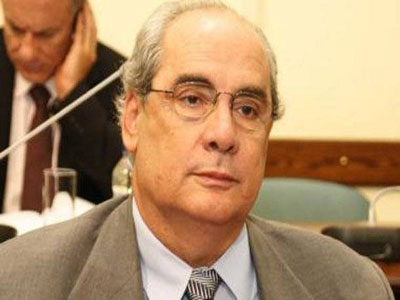 Mπορεί το “κόμμα” του να είναι ο Πειραιάς…