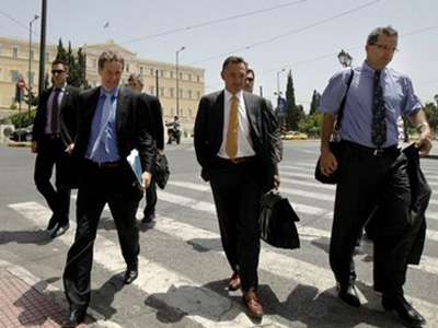 Ο κούκος αηδόνι… κάθε επίσκεψη της τρόικα