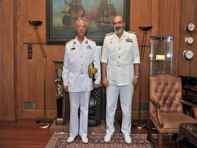 Το Ναύσταθμο της Σαλαμίνας επισκέφθηκε ο αρχηγός ναυτικού της Λιβύης