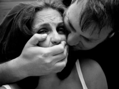 Ελεύθεροι οι 5 κατηγορούμενοι για βιασμό