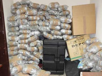 Παράτησαν 42 κιλά κάνναβη και το έσκασαν για Ελλάδα