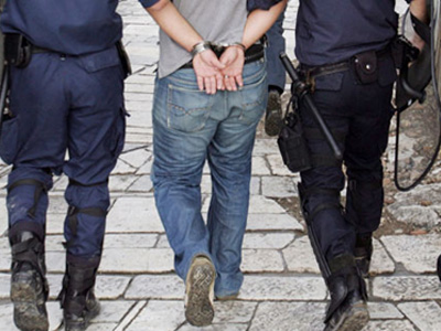 Απομυζούσε 19χρονο αλλοδαπό