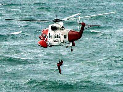 Βρέφος έπεσε στη θάλασσα από φέρι μπόουτ