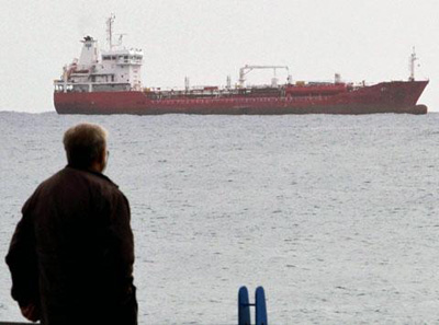 «Ανάσα» για 180 ανέργους σε Πειραιά- νησιά