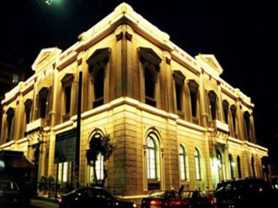 Από τη λύρα στη Λυρική