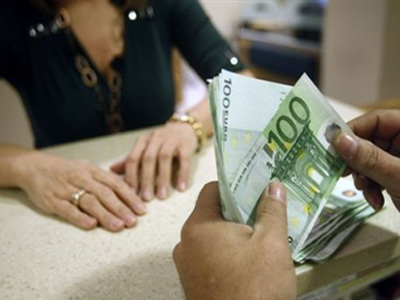 Αποκλιμάκωση του δανεισμού των επιχειρήσεων